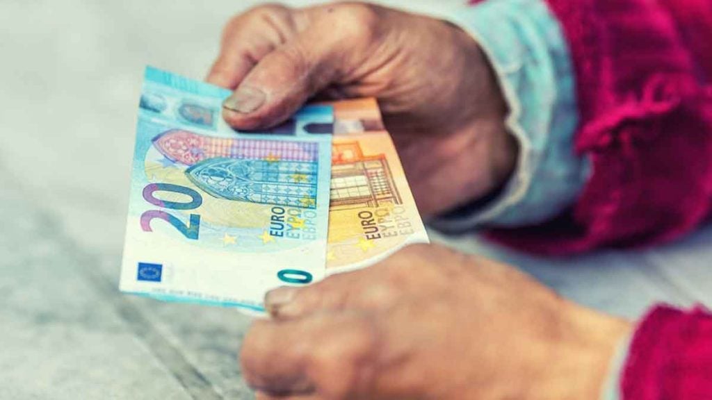 Virements  peu de Français le savent mais il est strictement interdit de faire des transferts entre vos comptes, les comptes concernés